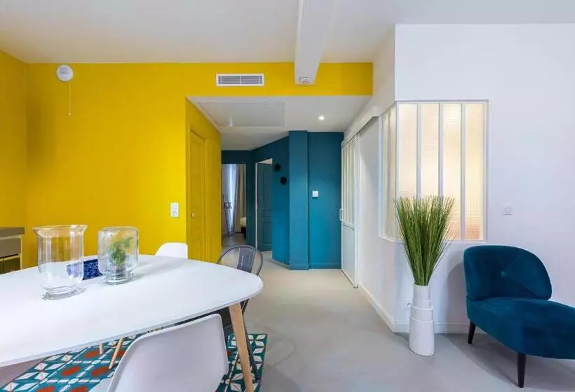 L Abeille  Boutique Apartments