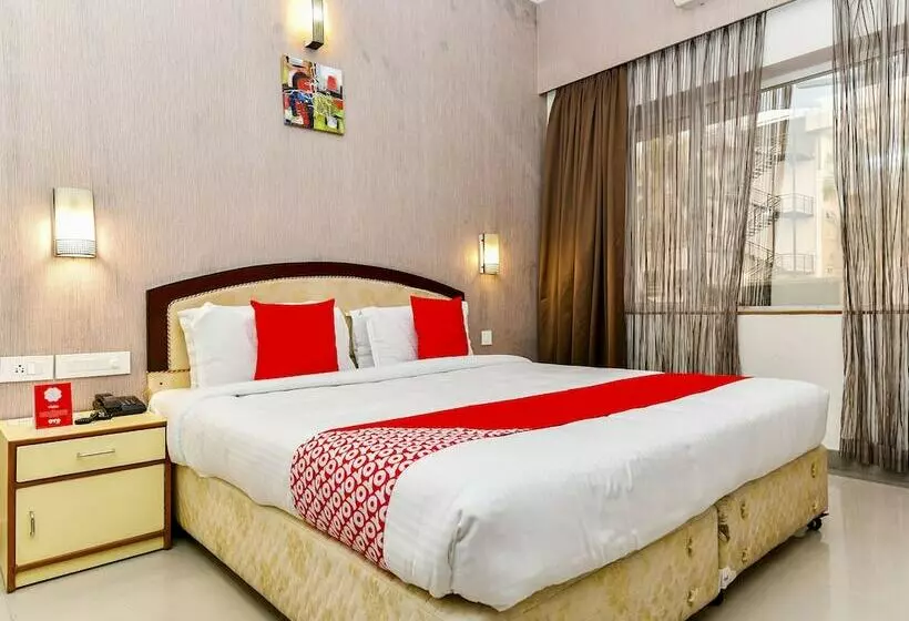 Oyo 28129 Hotel Mjm International