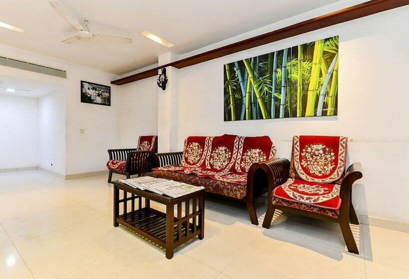 Oyo 28129 Hotel Mjm International