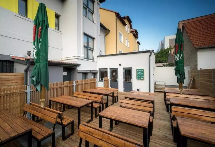 پانسیون Apartmany U Gigantu