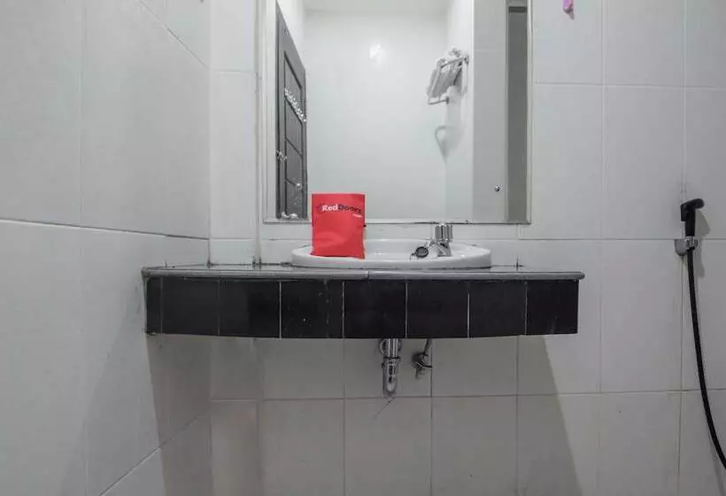 Majatalo Reddoorz Syariah Near Jamtos Jambi