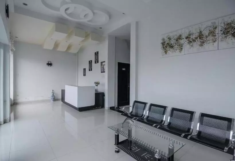 Majatalo Reddoorz Syariah Near Jamtos Jambi