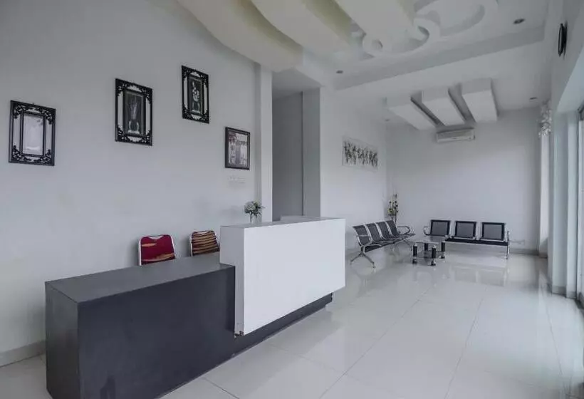 Majatalo Reddoorz Syariah Near Jamtos Jambi