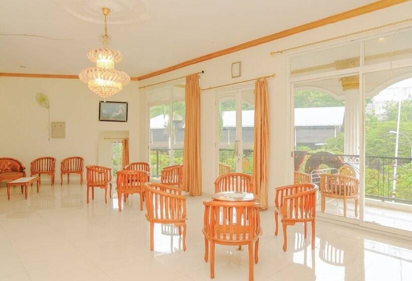 酒店 Reddoorz At Villa Puncak Tidar