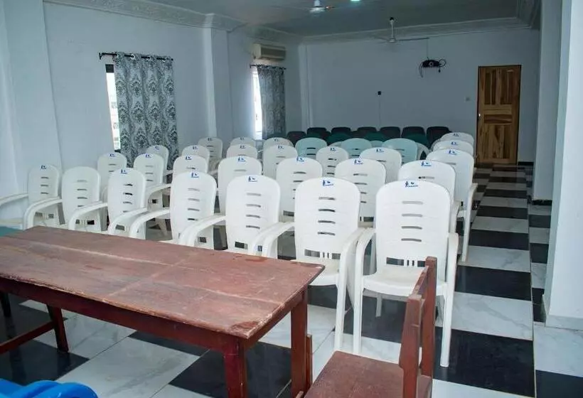 هتل Résidence Hôtel Ifè Ola