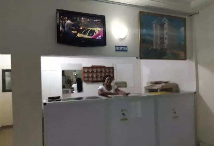هتل Résidence Hôtel Ifè Ola