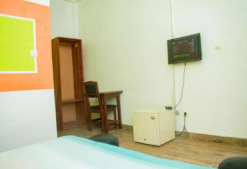 هتل Résidence Hôtel Ifè Ola