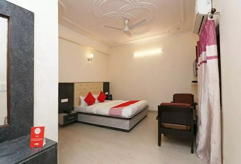 Oyo 22359 Hotel Raj Palace