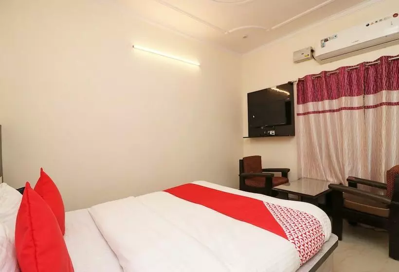 Oyo 22359 Hotel Raj Palace