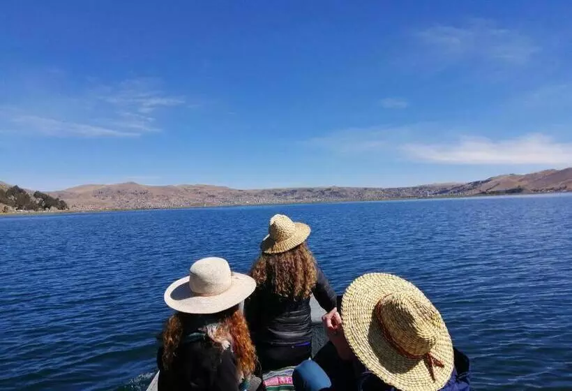 ペンション Uros Titicaca Khantaniwa Lodge