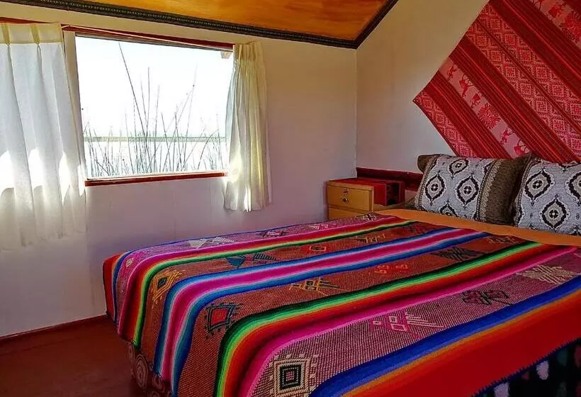 ペンション Uros Titicaca Khantaniwa Lodge