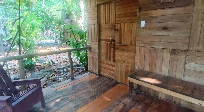 Flutterby House   Hostel