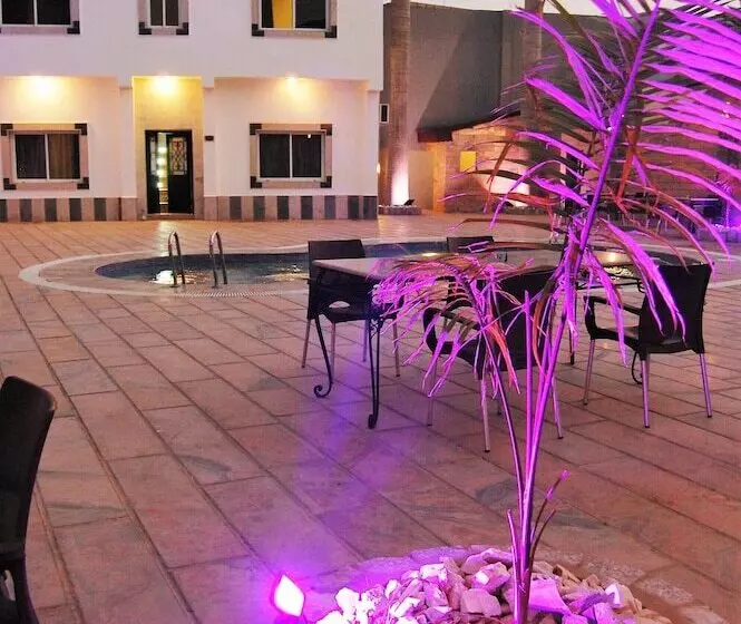 هتل R & K Guest Palace