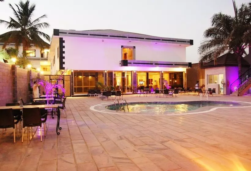 هتل R & K Guest Palace