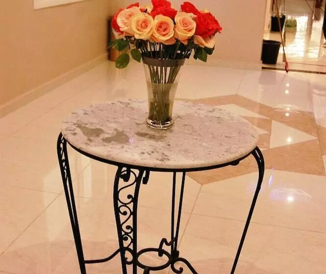 هتل R & K Guest Palace
