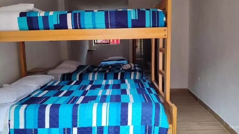 ユースホステル Mindoxtrem Birds