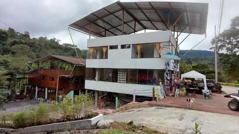 ユースホステル Mindoxtrem Birds