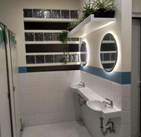 호스텔 Temmu Co Living