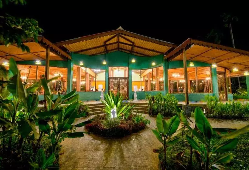 Silver Sand Village Resort