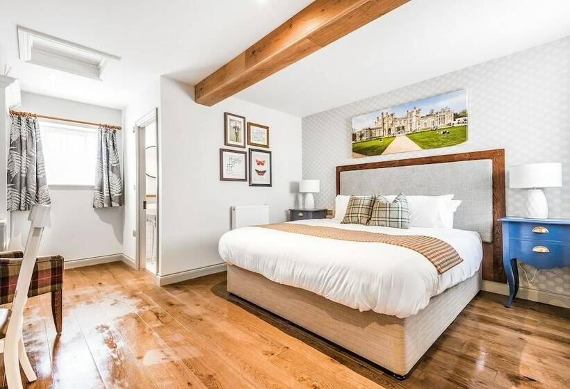 مبيت وإفطار The Walhampton Arms