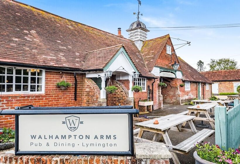 مبيت وإفطار The Walhampton Arms