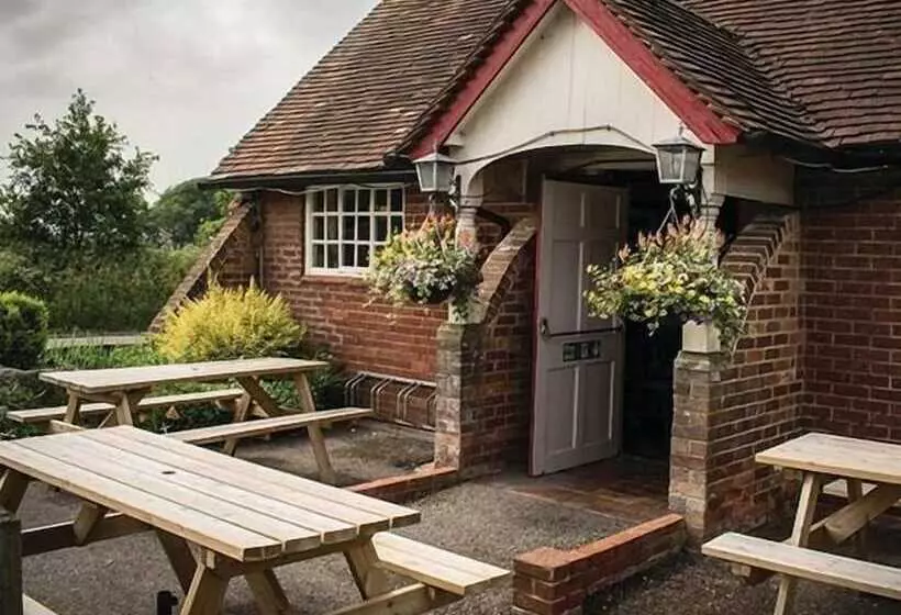 Aamiaismajoitus (B&B) The Walhampton Arms