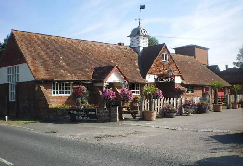 Aamiaismajoitus (B&B) The Walhampton Arms