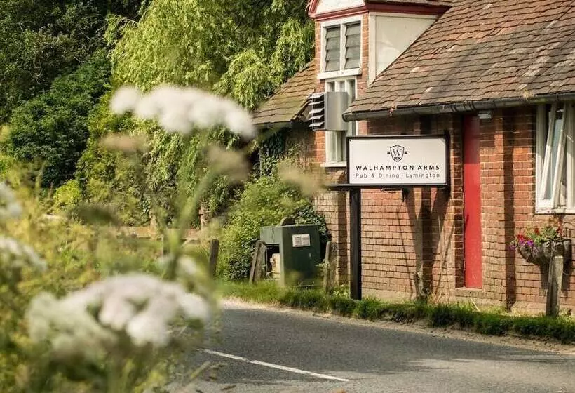 Aamiaismajoitus (B&B) The Walhampton Arms