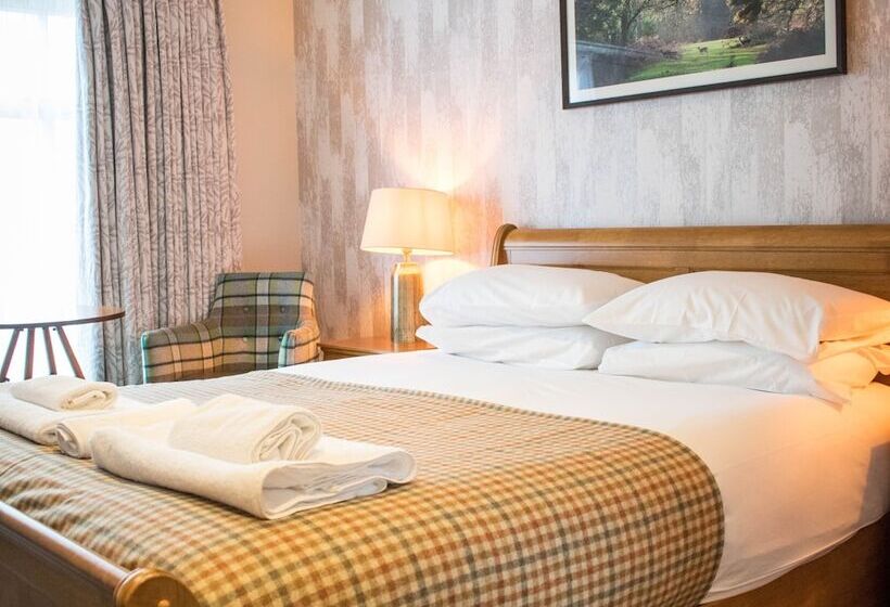 مبيت وإفطار The Walhampton Arms