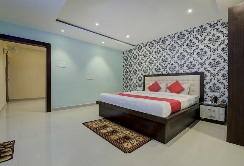 Hotel Oyo 22051 Bliss