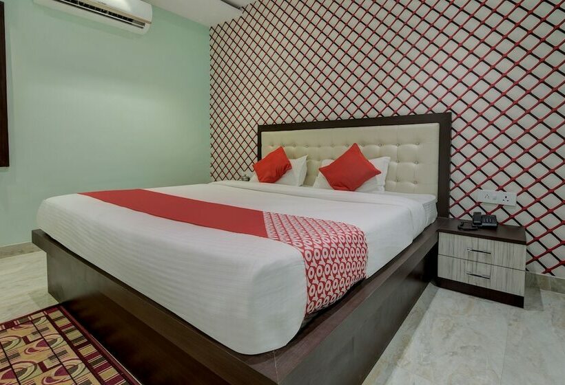Hotel Oyo 22051 Bliss