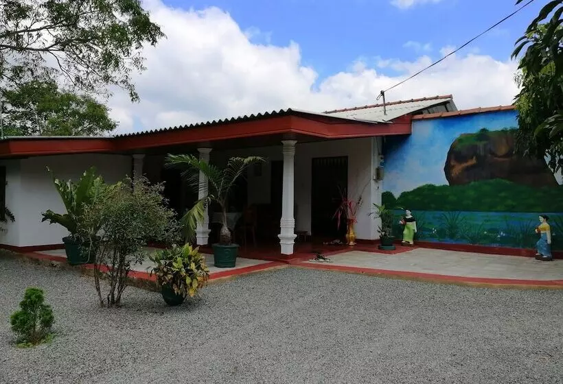 ペンション Abawaththa Guest House
