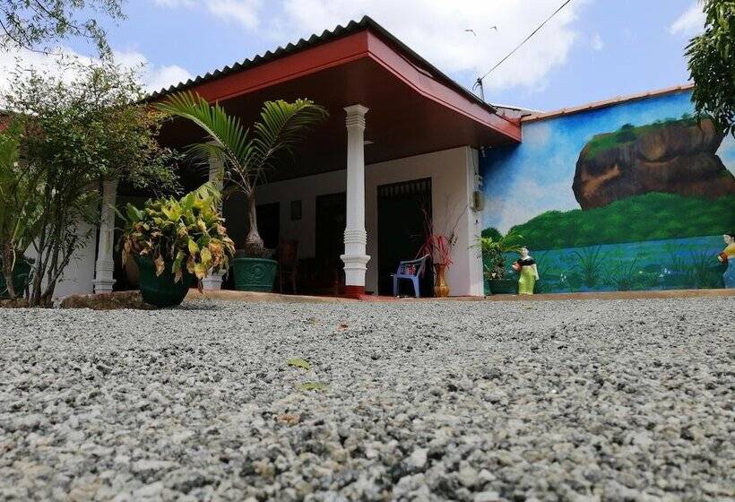 بنسيون Abawaththa Guest House