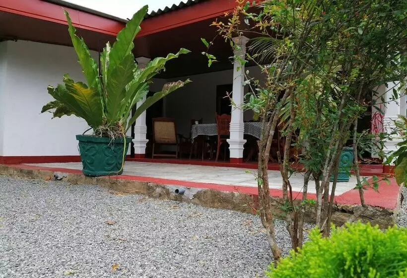 ペンション Abawaththa Guest House
