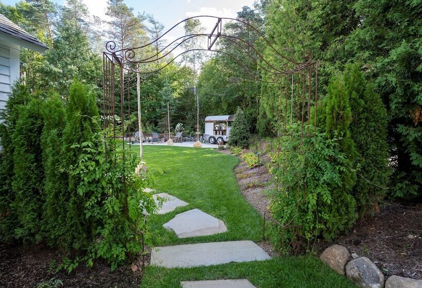 酒店 Lake Placid Stagecoach Inn