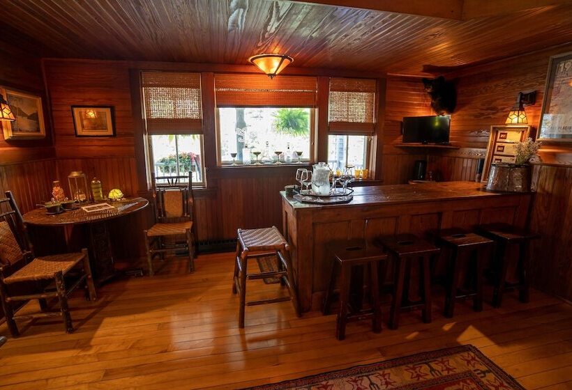 酒店 Lake Placid Stagecoach Inn