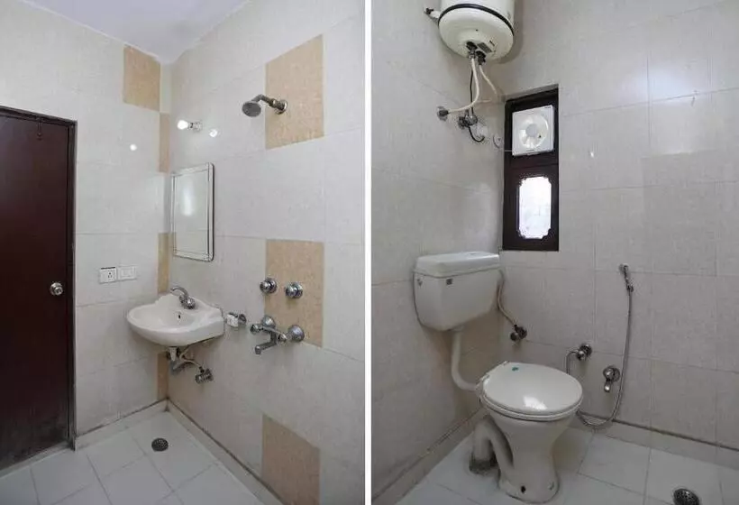 ホテル Oyo 14454 Celebration Bnb Home