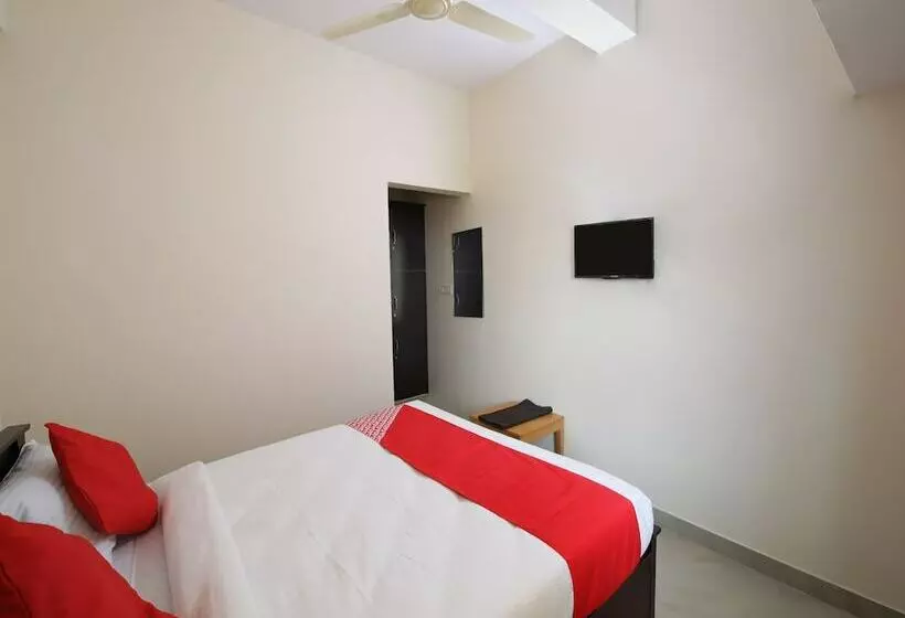ホテル Oyo 19926 S B R Residence