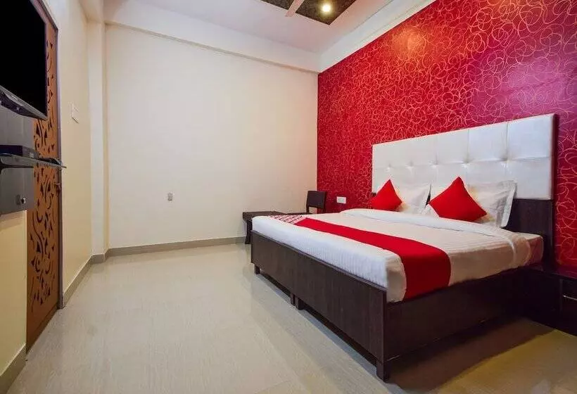 Oyo 26659 Hotel Parmanand Garden