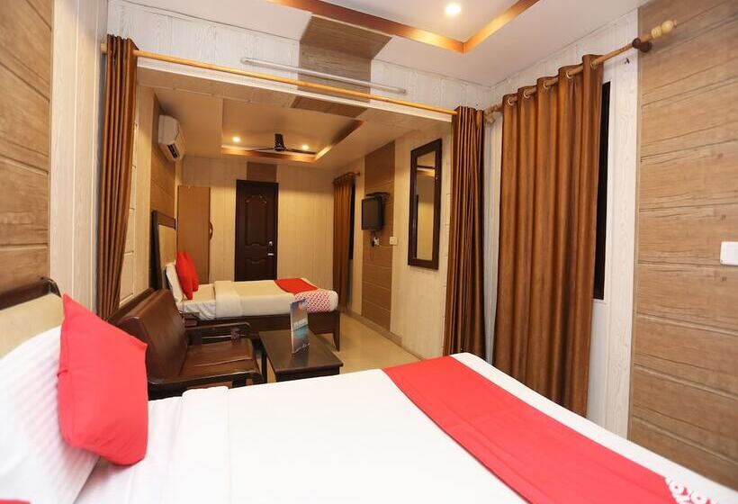 Hotel Oyo 26745 Log Inn