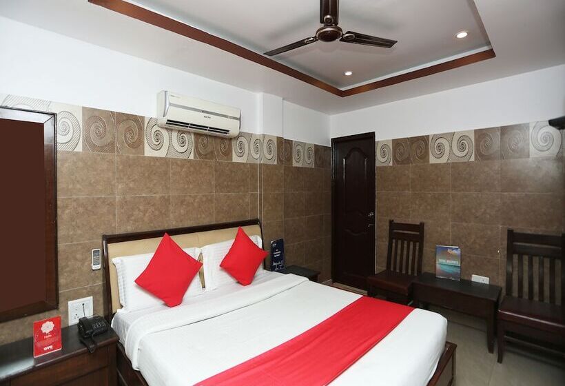 Hotel Oyo 26745 Log Inn