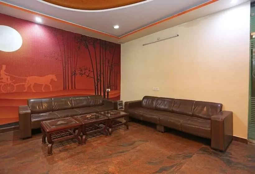Oyo 26823 Hotel Krishna Greens