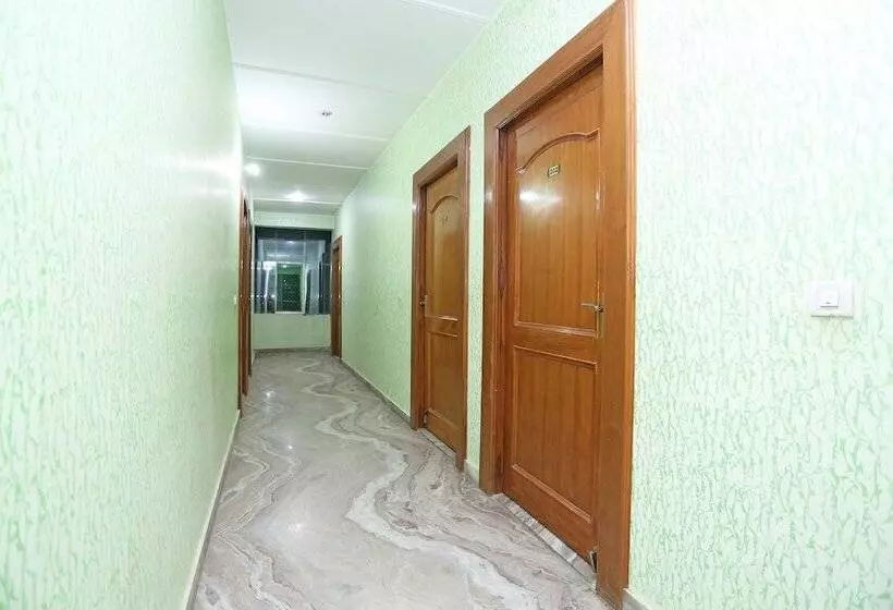 Oyo 26823 Hotel Krishna Greens