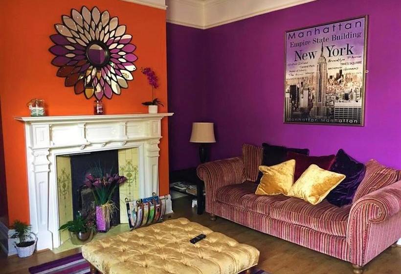 بنسيون Glenmore Guesthouse