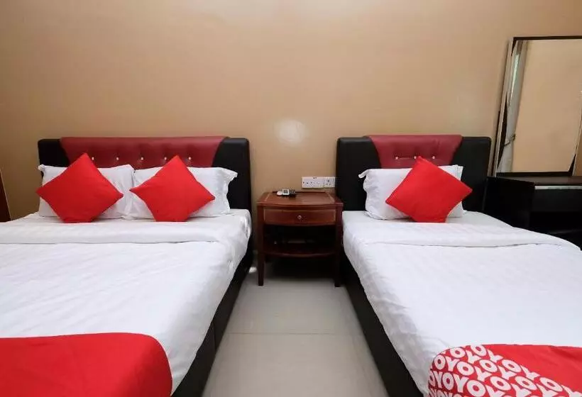 ホテル Oyo 707 Ayuni