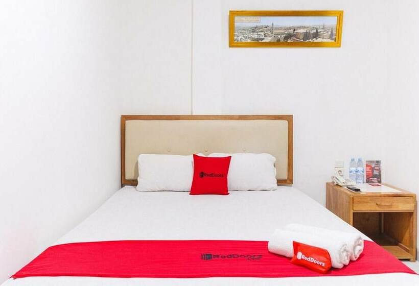 בית מלון כפרי Reddoorz @ Jalan Mojopahit Medan