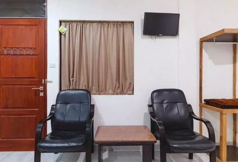 Hotelli Reddoorz @ Jalan Mojopahit Medan