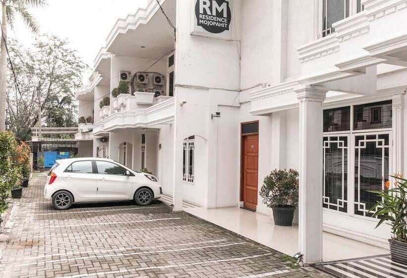 בית מלון כפרי Reddoorz @ Jalan Mojopahit Medan