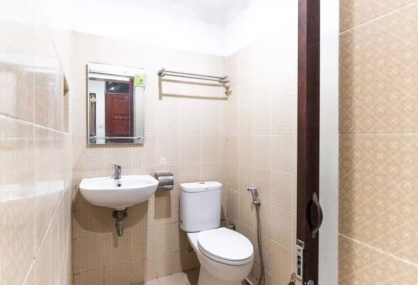 Hotelli Reddoorz @ Jalan Mojopahit Medan