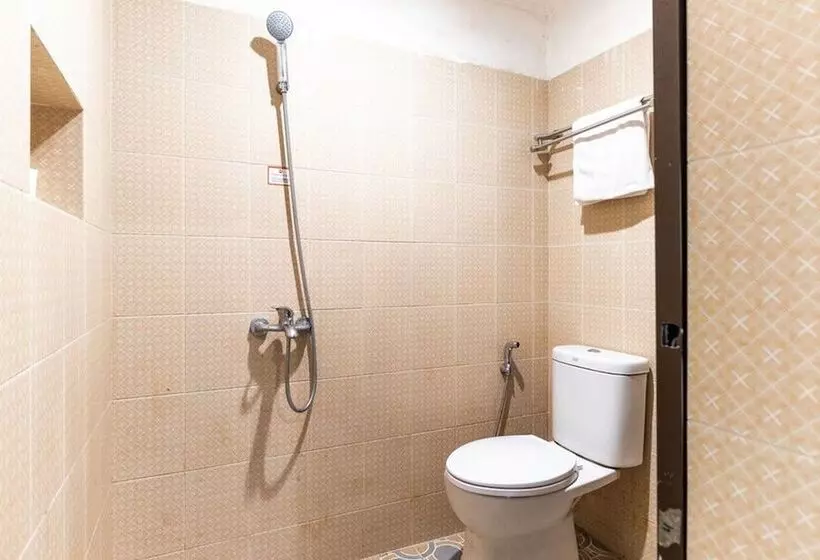 Hotelli Reddoorz @ Jalan Mojopahit Medan